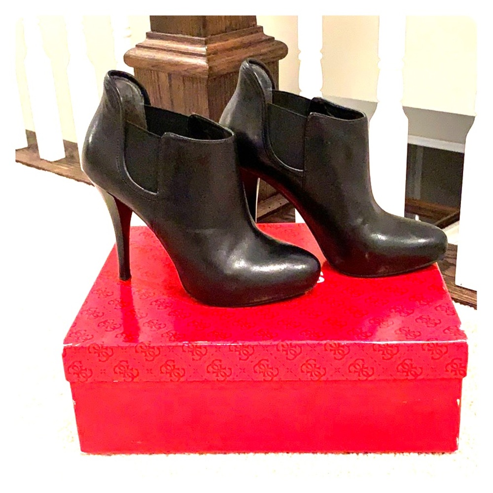 Guess stilettos